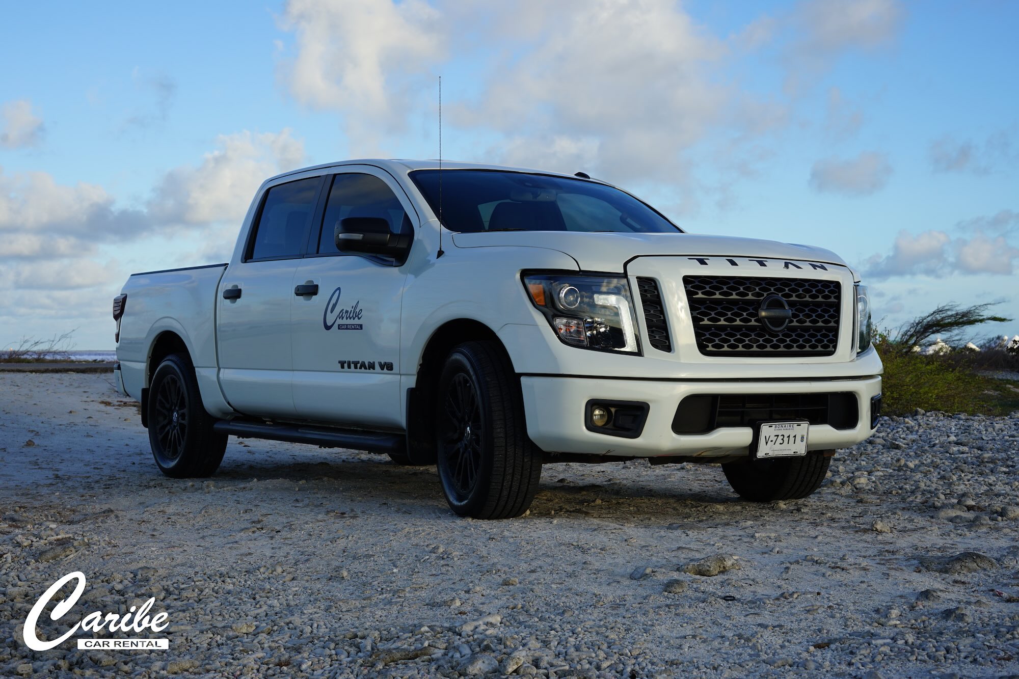 Premium Luxe Pickup: Nissan Titan – Vooraanzicht Rechts